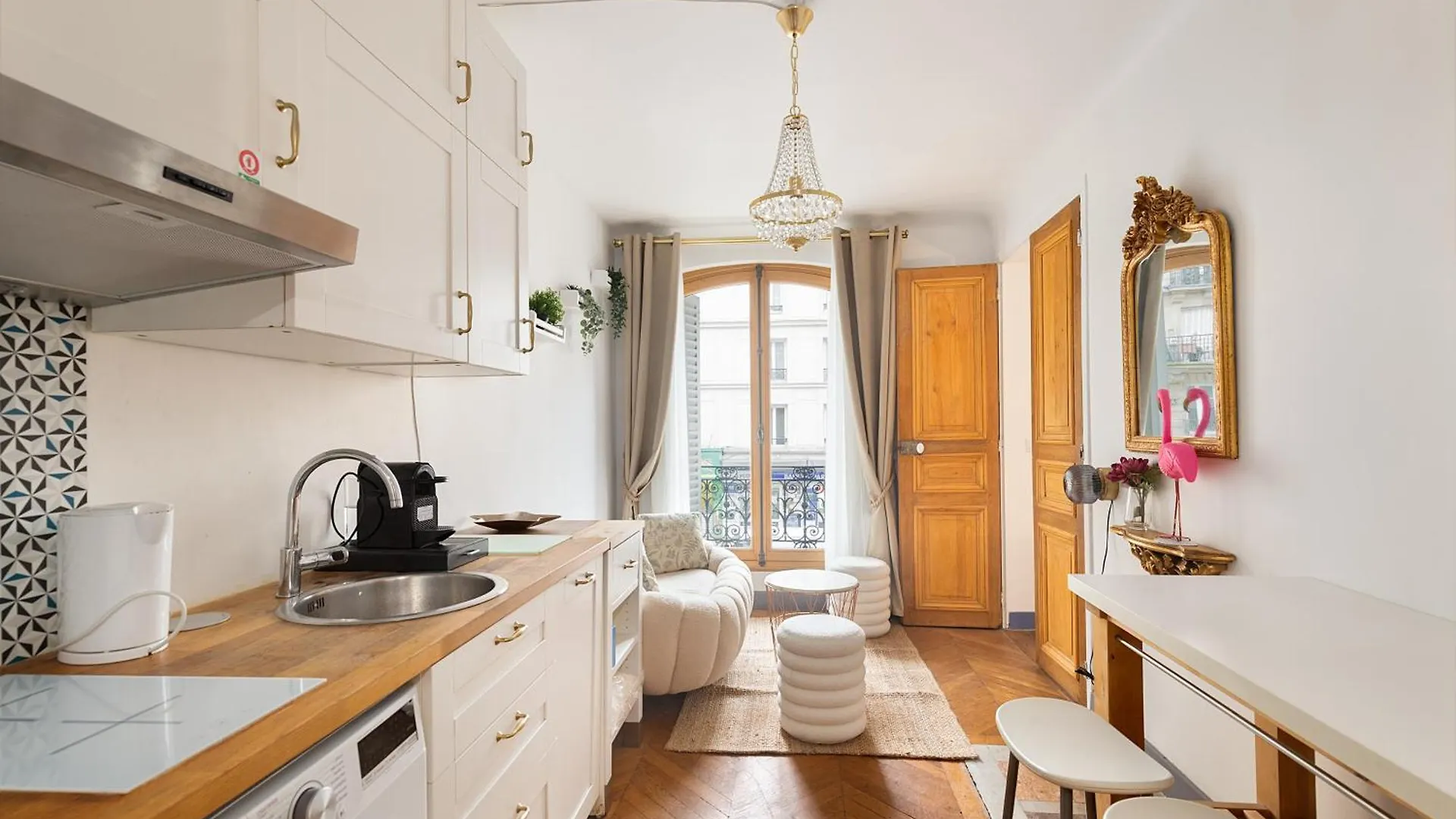 Haussmannian Elegance Close To Montmartre Paris
